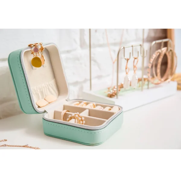 Organizador Ereván.