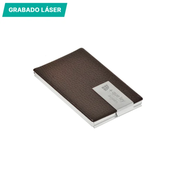 Porta tarjetas ejecutivo.