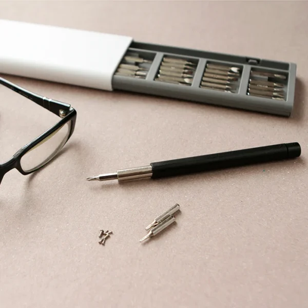 he-038-gal-4 Set de herramientas Yumbe.