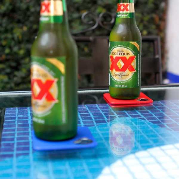 Porta vasos y destapador Asso.