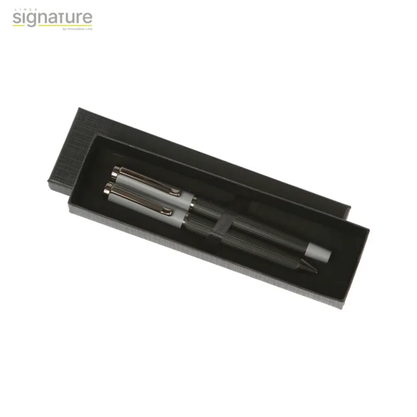 st-046-main Set Grabs.