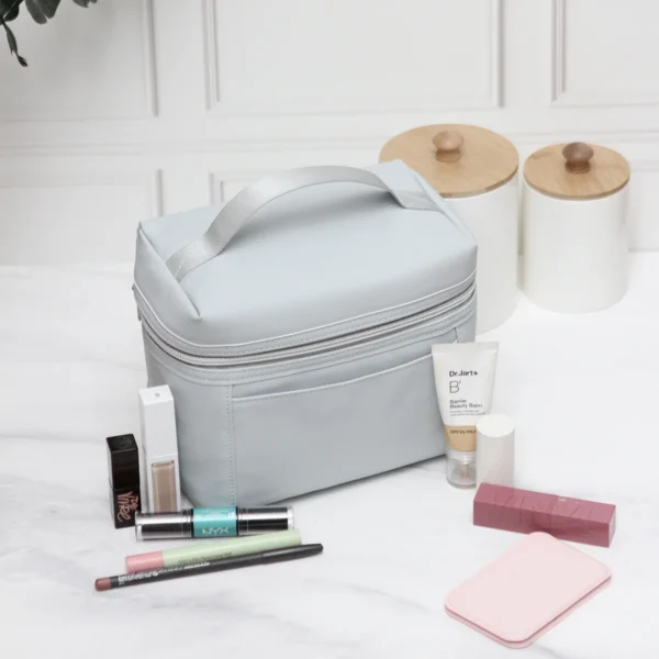 Hielera/Cosmetiquera Aviñón.